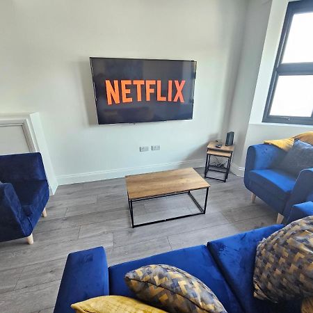Spacious 4Br House, London, Sleeps 9, Parking Available Zewnętrze zdjęcie