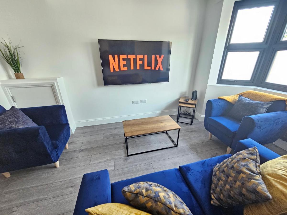Spacious 4Br House, London, Sleeps 9, Parking Available Zewnętrze zdjęcie
