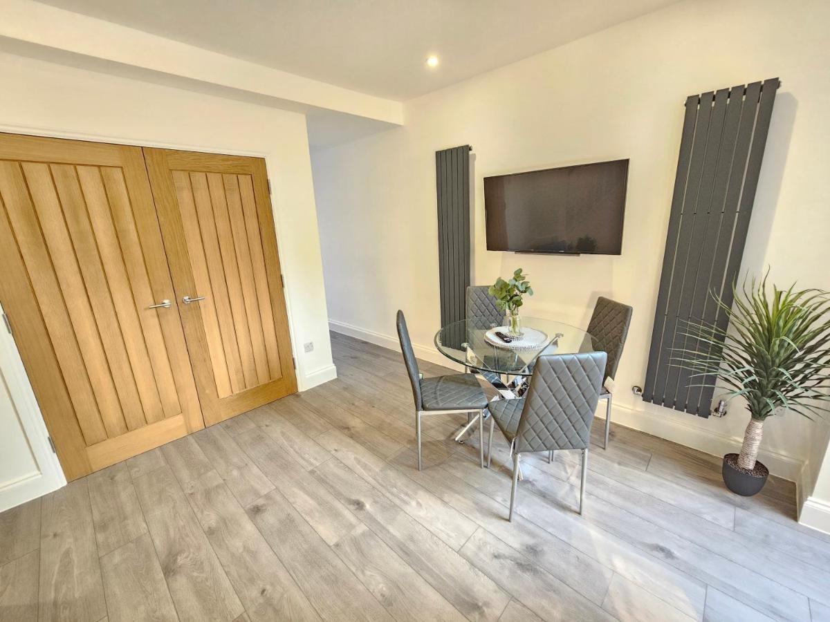 Spacious 4Br House, London, Sleeps 9, Parking Available Zewnętrze zdjęcie